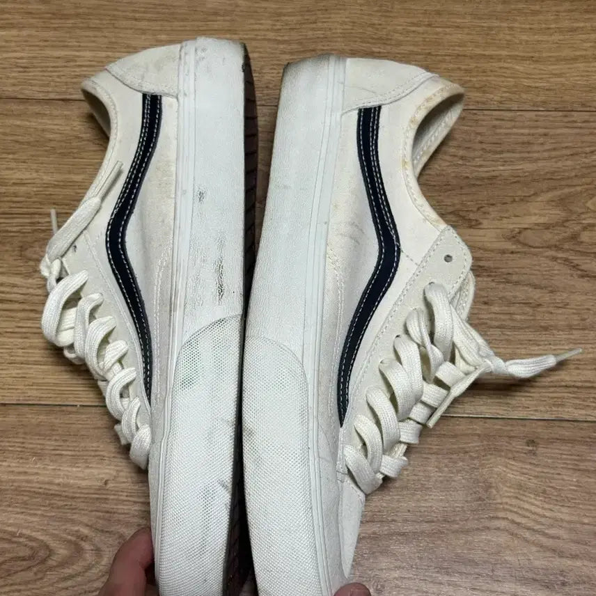 [BUNJANG] Vans Ultracush White Sneakers / 반스 285 화이트 스니커즈 판매합니다