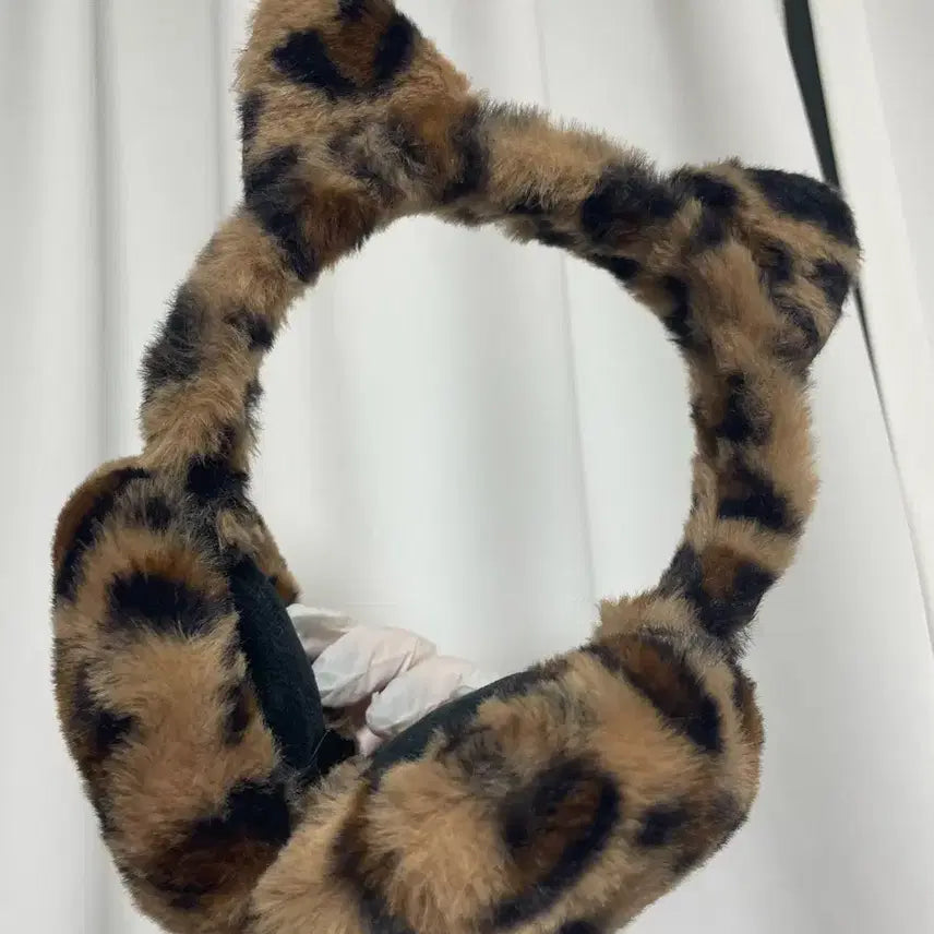 [BUNJANG] Leopard Print Cat Earmuffs / 갸루 고양이 레오파드 귀마개 새상품 사진소품