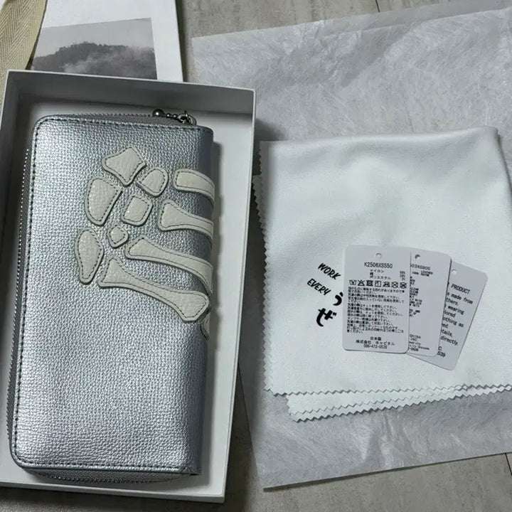 [BUNJANG] Capital Long Wallet (Silver) / 캐피탈 장지갑 (실버)
