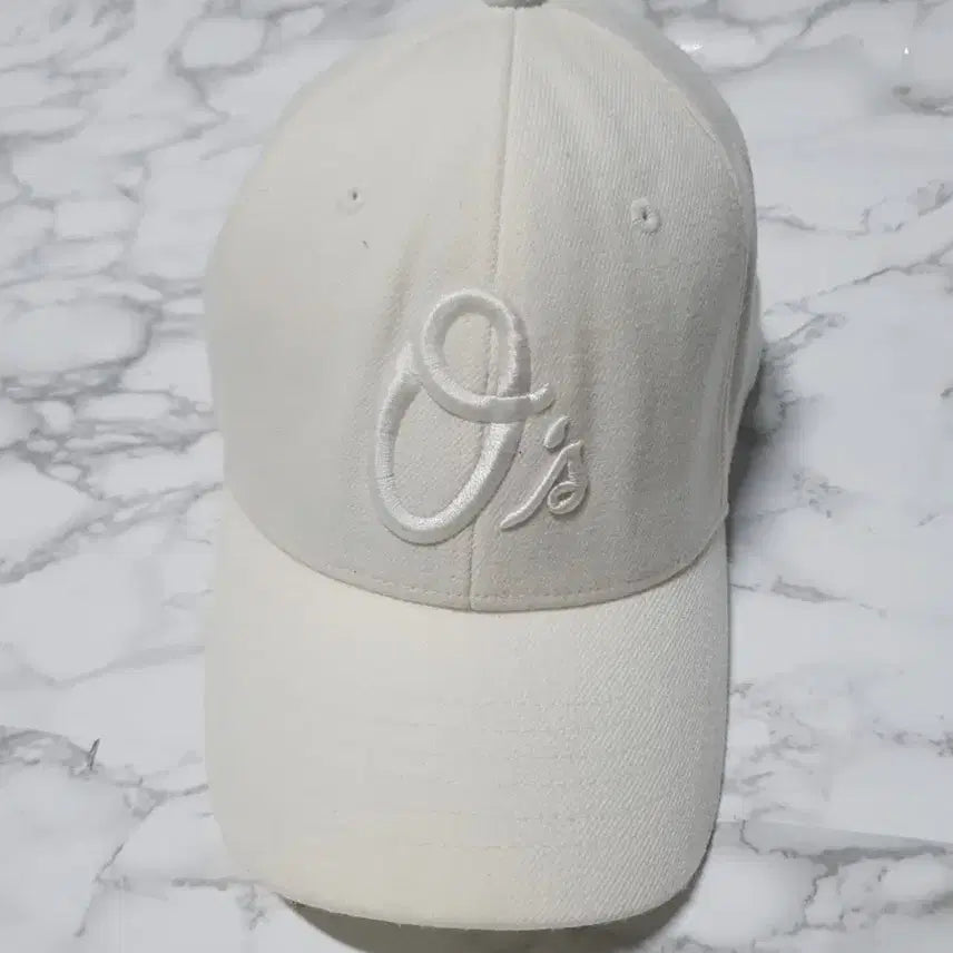 [BUNJANG] MLB Ivory Embroidered Ball Cap / 아이보리 자수 볼캡 모자(mlb)