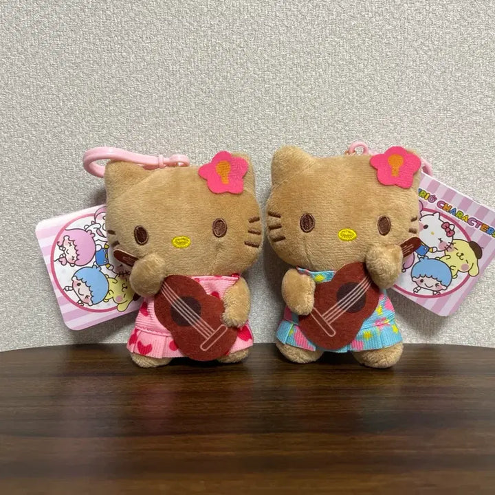 [BUNJANG] Sanrio Hello Kitty Keyring Set / Set 2종 산리오 헬로키티 키링 세트 하와이 태닝키티 인형 뽑기