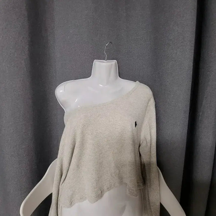 [BUNJANG] Polo One-Shoulder T-Shirt / 폴로 원오픈숄더티