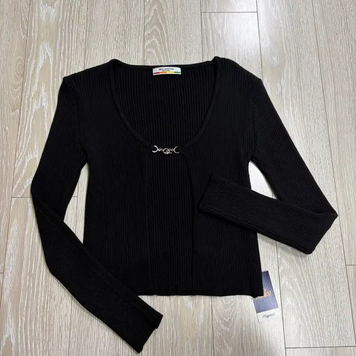 [BUNJANG] Black Ribbed Knit Cardigan / 새제품)텍도안뜯음.오프라인구매.가디건.잔골지.데일리룩.유니크.검정가디건