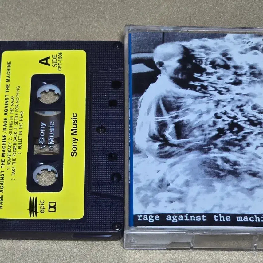 [BUNJANG] Rage Against The Machine Cassette Tape / 레이지 어게인스트 더 머신 카세트 테이프