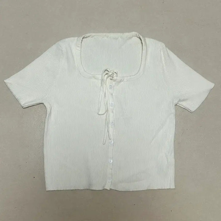 [BUNJANG] Assorted Tops and Skirts / [전부 4,000원씩] 새상품 옷 처분