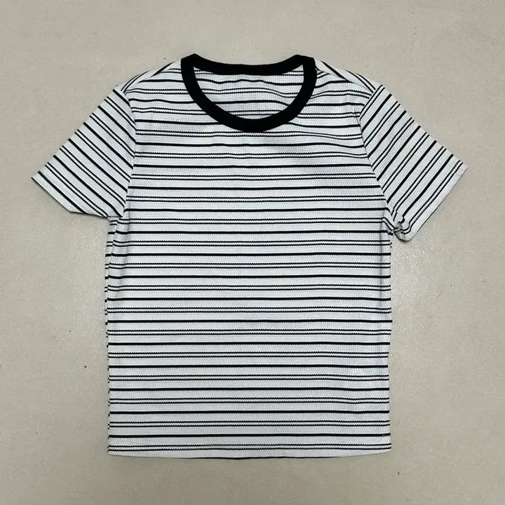 [BUNJANG] Assorted Tops and Skirts / [전부 4,000원씩] 새상품 옷 처분
