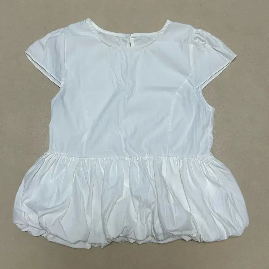[BUNJANG] Assorted Tops and Skirts / [전부 4,000원씩] 새상품 옷 처분