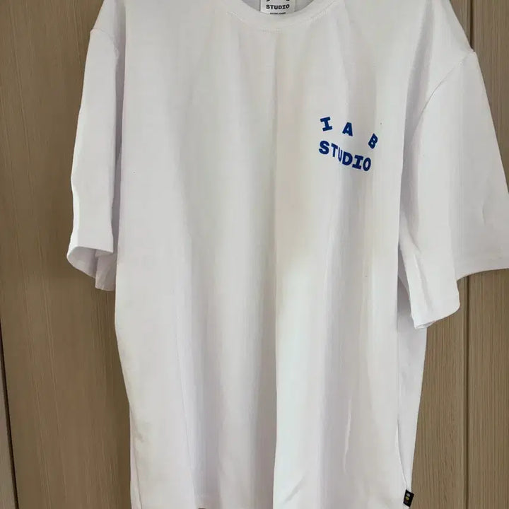 [SOLD OUT] IAB STUDIO 화이트 반팔 티셔츠