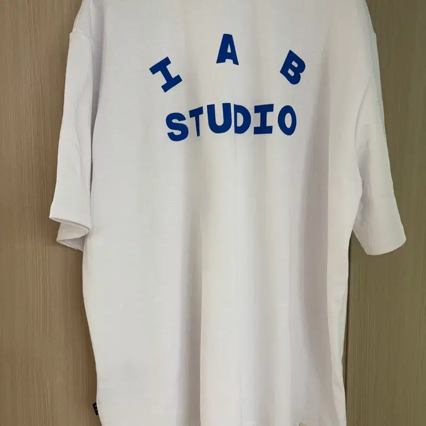 [SOLD OUT] IAB STUDIO 화이트 반팔 티셔츠