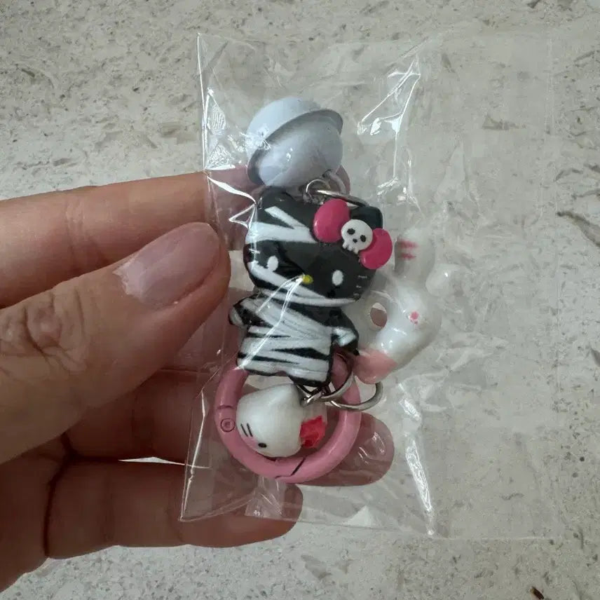 [BUNJANG] Hello Kitty Keychain Set / 헬로키티 키링/열쇠고리 세트