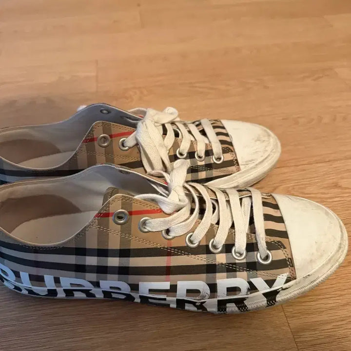 [BUNJANG] Burberry Sneakers / 버버리 스니커즈