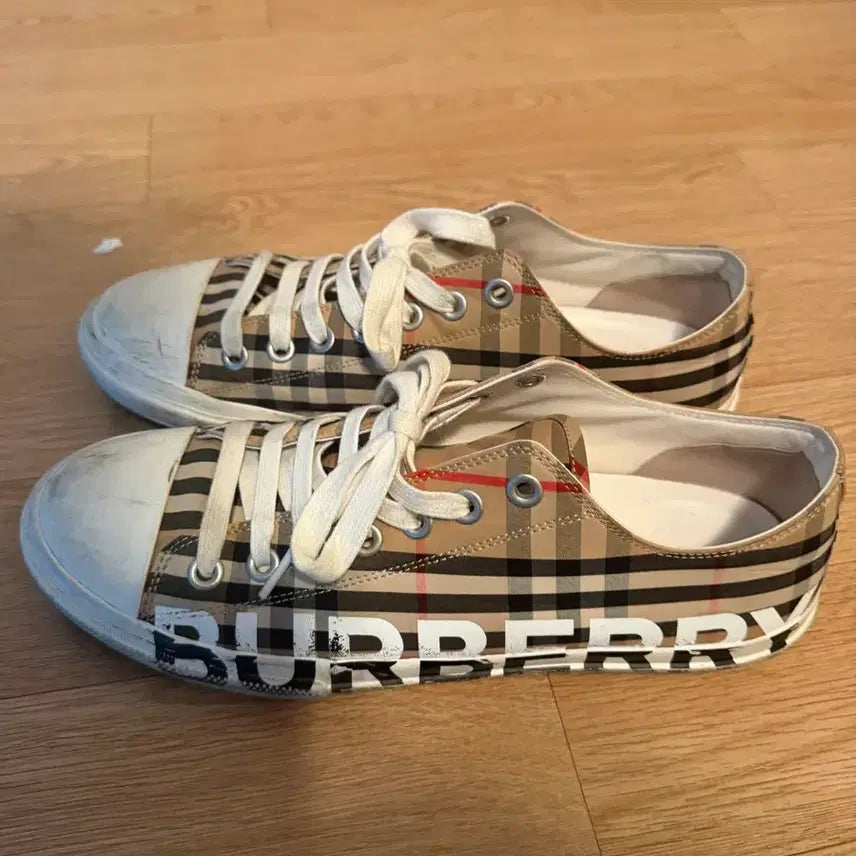 [BUNJANG] Burberry Sneakers / 버버리 스니커즈
