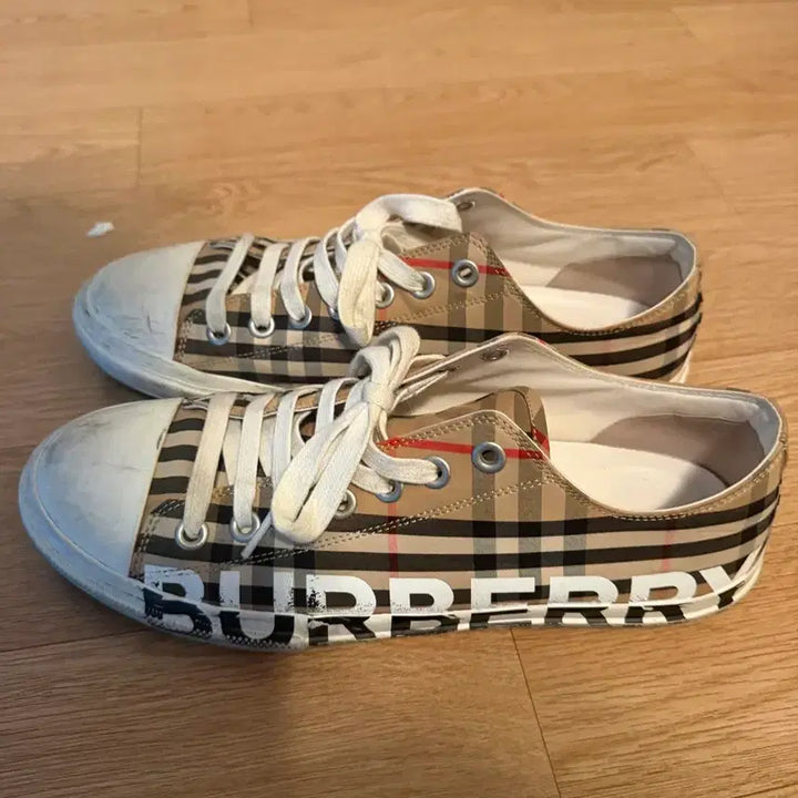 [BUNJANG] Burberry Sneakers / 버버리 스니커즈