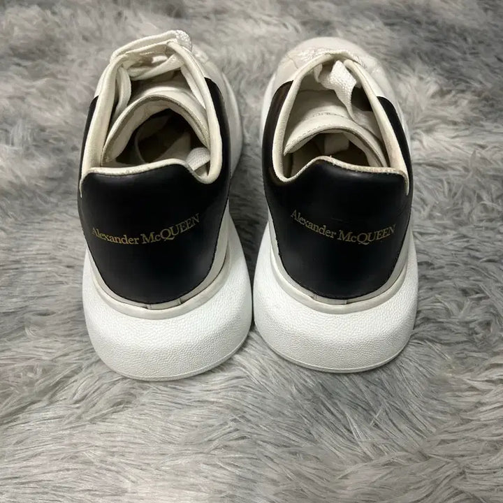 [SOLD OUT] [41 size] 알렉산더 맥퀸 오버솔 스니커즈