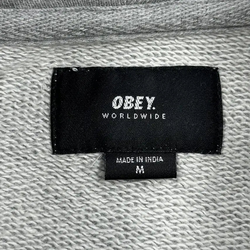 [BUNJANG] 오베이 레터링 하프집업 그레이 맨투맨 (실측 L) / 오베이 레터링 하프집업 그레이 맨투맨 (실측 L)
