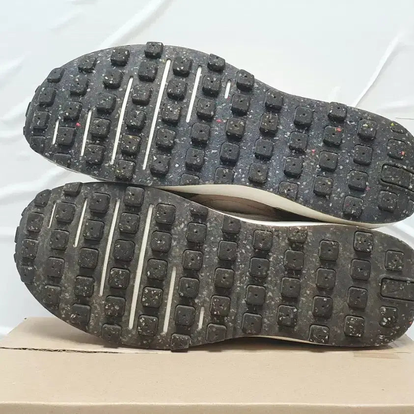 [SOLD OUT] 나이키 와플 원 프리미엄 운동화 275
