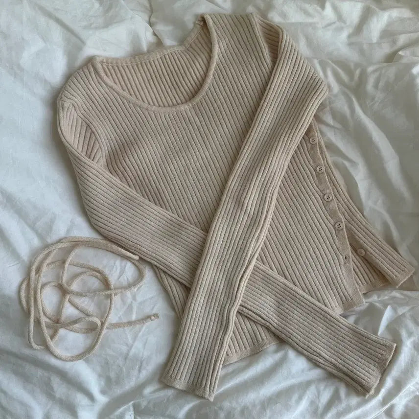 [BUNJANG] Unbranded Ivory Ribbed Knit Sweater / 타이 골지 사선 니트