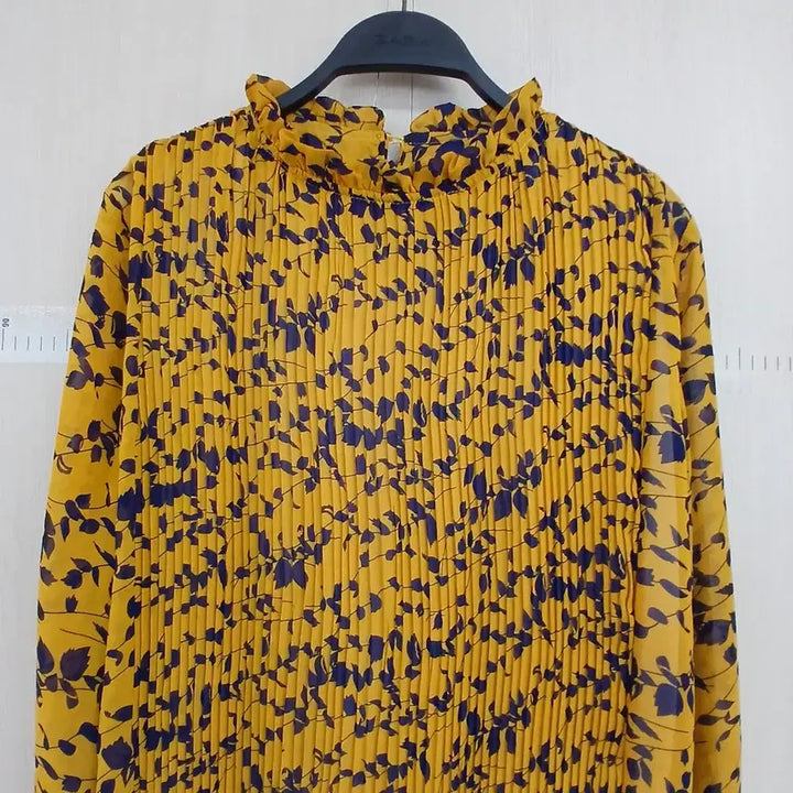 [BUNJANG] Yellow Pleated Long Dress Patterned Chiffon / 옐로우 플리츠 롱 원피스 패턴 쉬폰