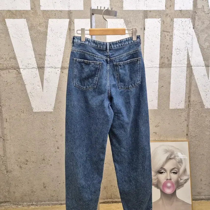 [SOLD OUT] COS 기본배기핏 데님청바지(PT2