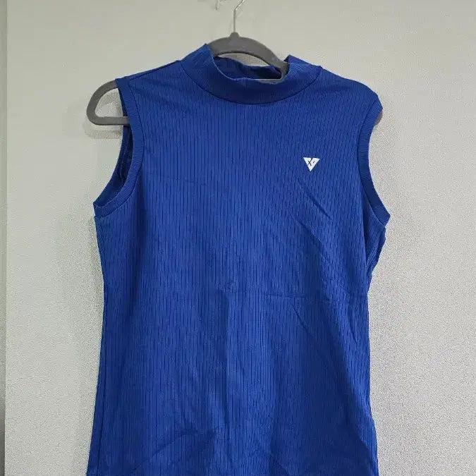 [BUNJANG] CREVE NINE Blue Logo Cooling Sleeveless Top / (새상품) CREVE NINE / 블루 로고 냉감 민소매 s(90)