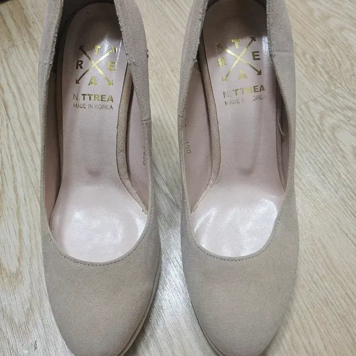 [BUNJANG] Unspecified Brand Dress &amp; Shoes Set / 원피스프리사이즈구두세트240