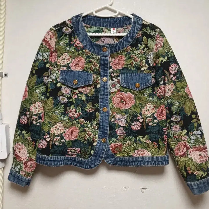 [SOLD OUT] 플라워 자수 데님 포인트 자켓
