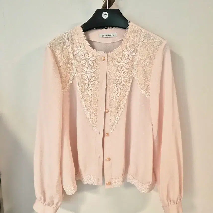 [BUNJANG] Pink Lace Detail Blouse / (Made in Japan) 레이스 디테일 핑크 블라우스 (9BR/55~
