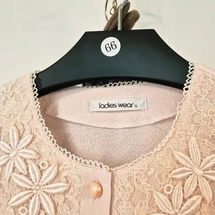 [BUNJANG] Pink Lace Detail Blouse / (Made in Japan) 레이스 디테일 핑크 블라우스 (9BR/55~