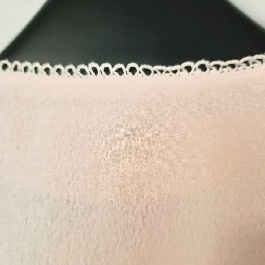 [BUNJANG] Pink Lace Detail Blouse / (Made in Japan) 레이스 디테일 핑크 블라우스 (9BR/55~