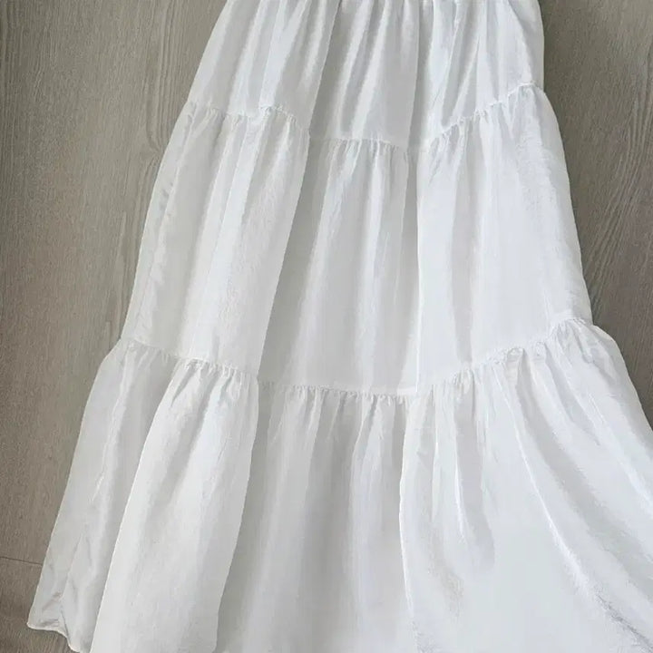 [BUNJANG] White Satin Ruffle Long Skirt / 화이트 스커트 샤틴 새상품