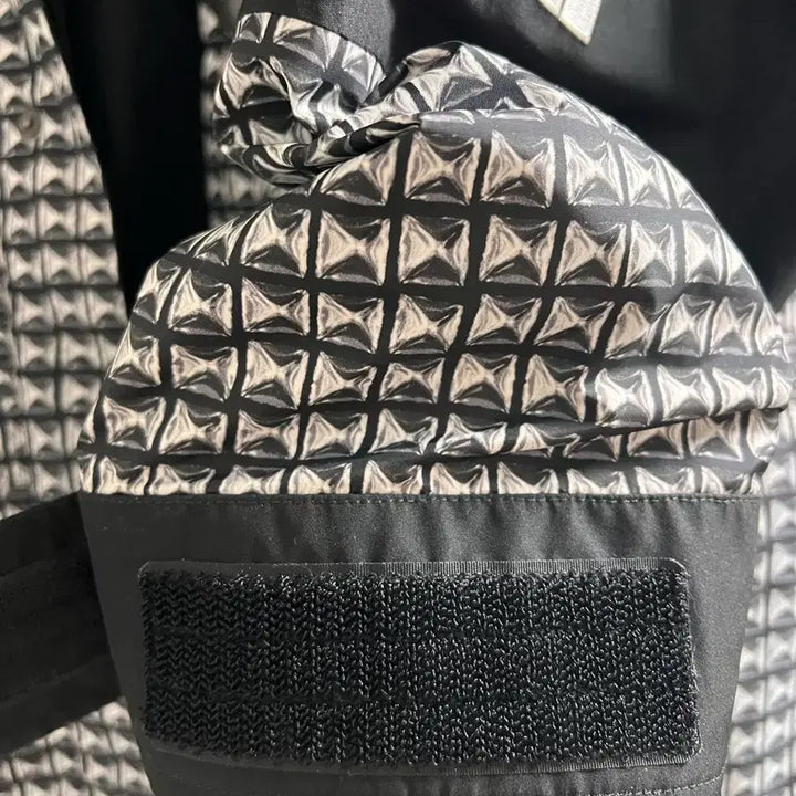 [SOLD OUT] 슈프림 X 노스페이스 21SS 스터드 마운틴 자켓