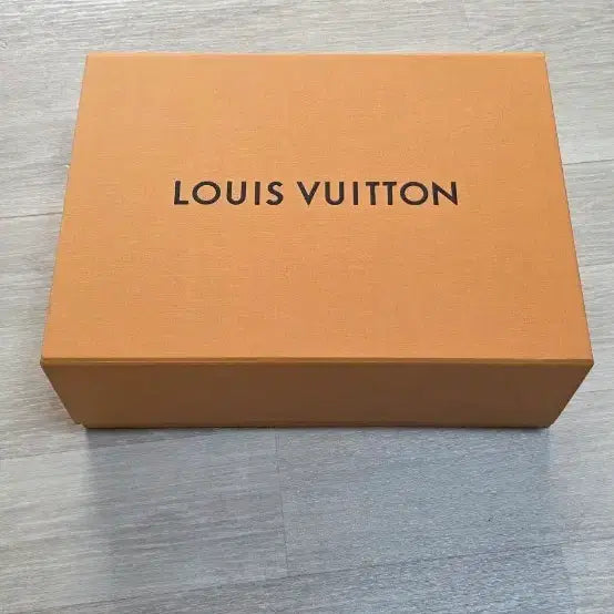 [BUNJANG] Louis Vuitton Orange Box Case / 루이비통 오렌지색 상자 케이스