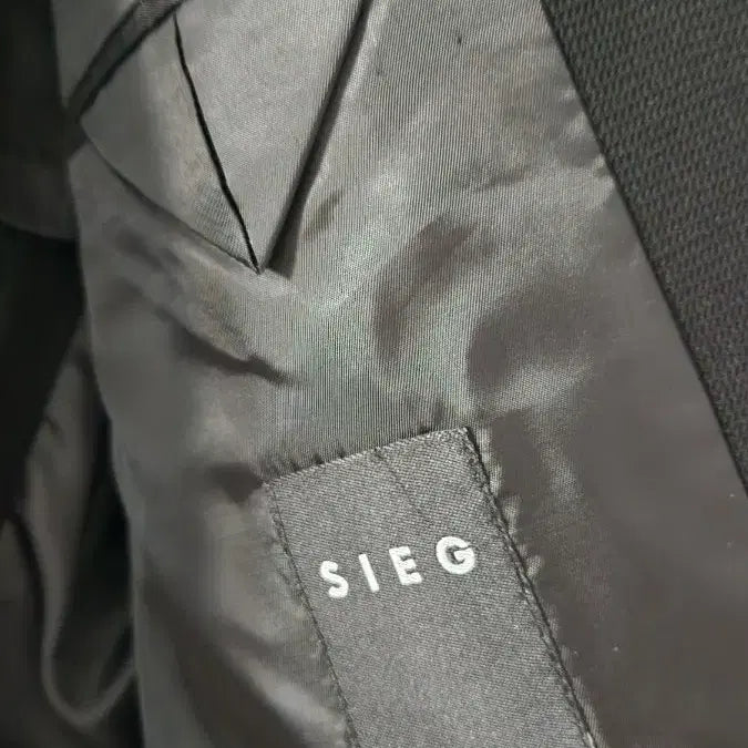[BUNJANG] SIEG Black Jacket (L) / SIEG 지이크 블랙 검정 자켓 L사이즈