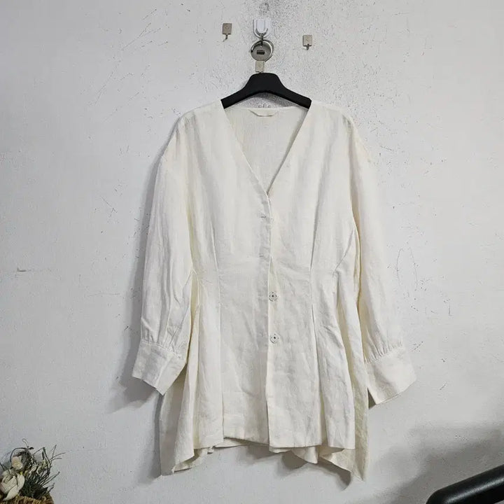 [SOLD OUT] 린넨 브이넥 자켓 아이보리
