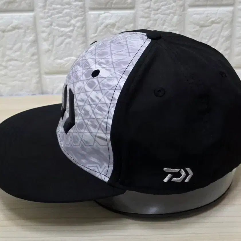 [BUNJANG] Daiwa Snapback Cap / 다이와 스냅백.프리.