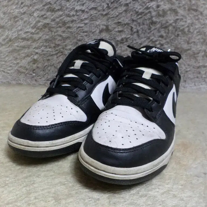 [BUNJANG] Nike Dunk Low Panda Sneakers - Used / 후루룩구제 240 나이키 덩크로우 범고래 운동화 중고 신발