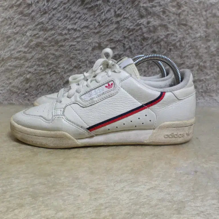 [BUNJANG] Adidas Continental 80 White Sneakers / 후루룩구제 235 아디다스 컨티넨탈 80 화이트 운동화 중고 신발
