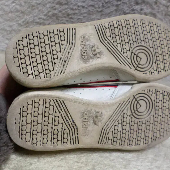 [BUNJANG] Adidas Continental 80 White Sneakers / 후루룩구제 235 아디다스 컨티넨탈 80 화이트 운동화 중고 신발
