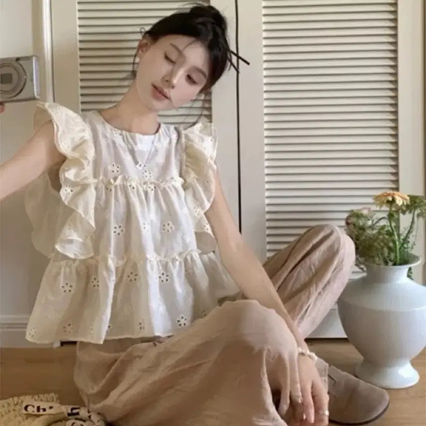 [BUNJANG] White Punching Lace Frill Blouse / 펀칭 레이스 프릴 블라우스 화이트