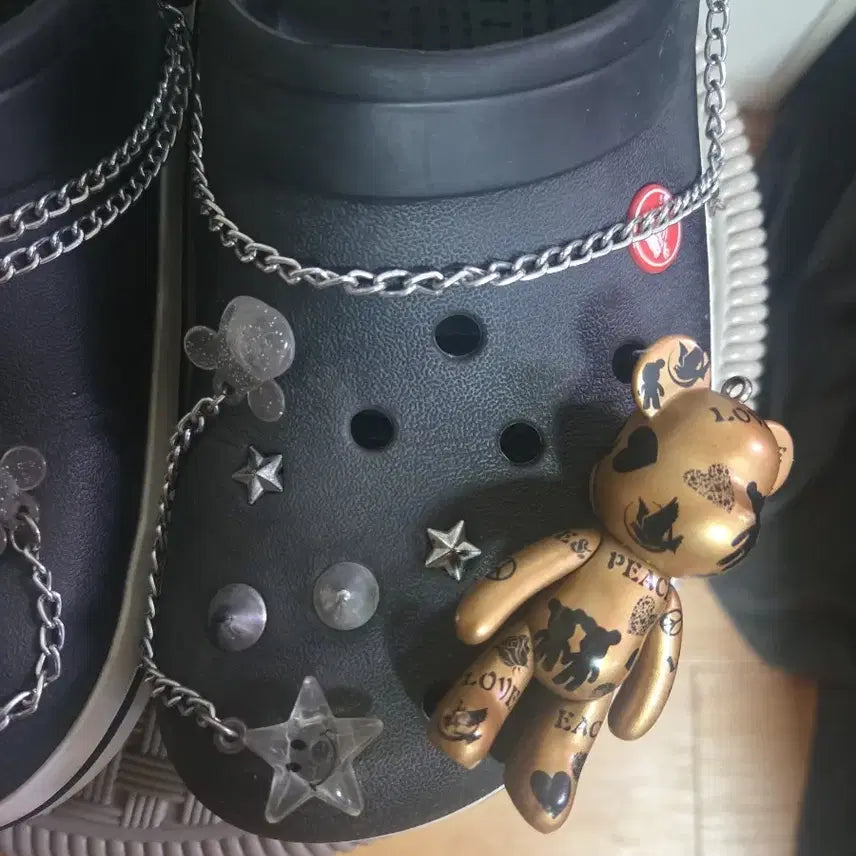 [BUNJANG] Crocs Crocband with Unique Jibbitz Size 10-12 / 크록스  유니크 지비츠 포함 10.12 사이즈