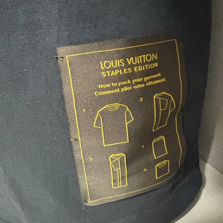 [SOLD OUT] 루이비통 스테이플 에디션 블랙 티셔츠 XL 백화점판