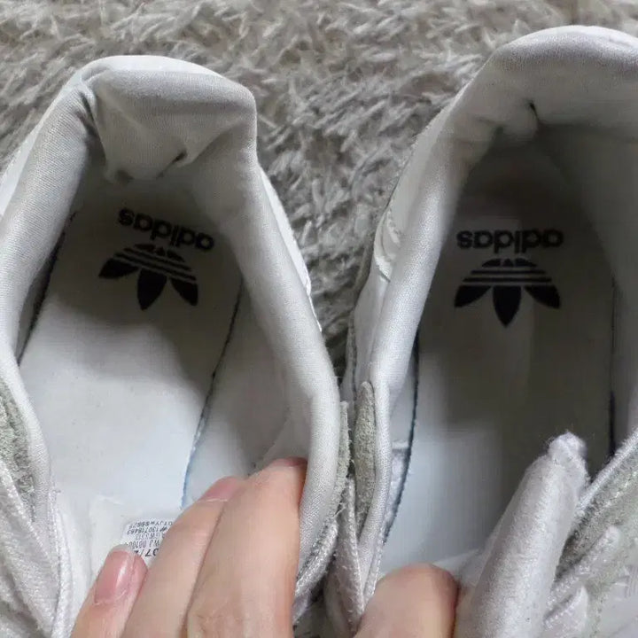 [BUNJANG] Adidas Retropy White Gray Sneakers / 후루룩구제 245 아디다스 레트로피 화이트 그레이 운동화 중고 신발