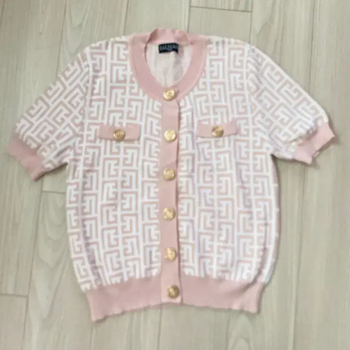 [SOLD OUT] 핑크 패턴 반팔 니트 가디건
