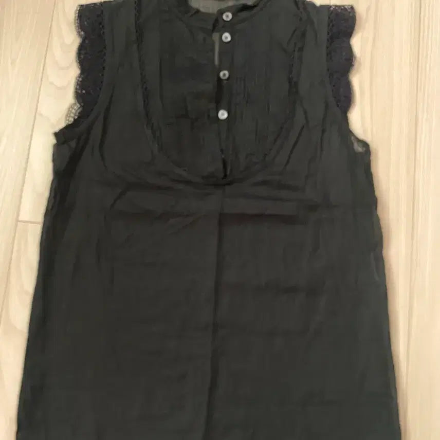 [SOLD OUT] 블랙 레이스 민소매 블라우스