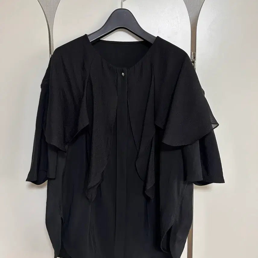 [SOLD OUT] 한선 시스템 블랙 프릴 블라우스 F 컨디션 최상