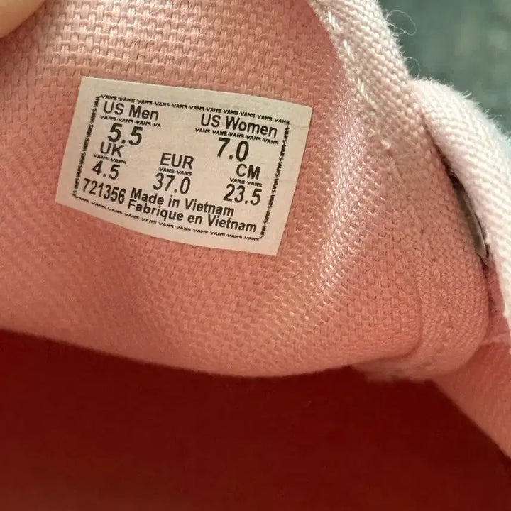 [BUNJANG] Vans Authentic Pink Sneakers / 반스 어센틱 235