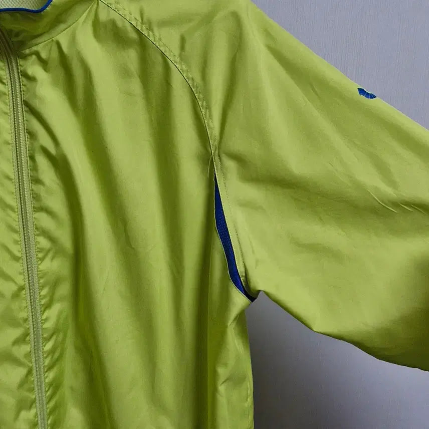 [BUNJANG] Eleanor Windbreaker Fluorescent Green 110 / 엘레니어 바람막이 형광 110