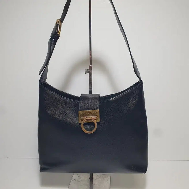 [SOLD OUT] 정품 ㅡ페라가모 ㅡ토트백
