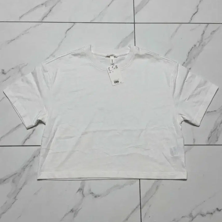 [SOLD OUT] 택 달린 흰색 반팔티 일괄 판매