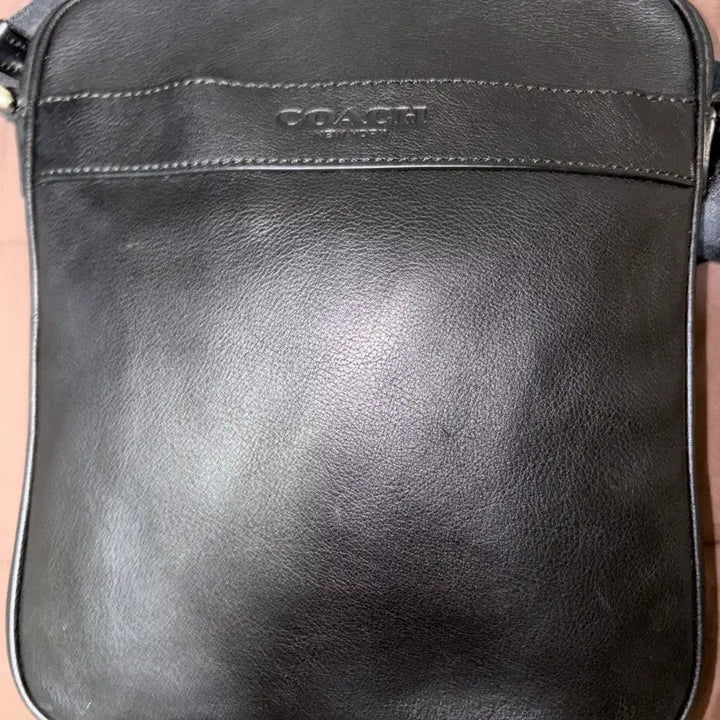 [BUNJANG] Leather Crossbody Bag (Unused) / 가죽 크로스백 미사용